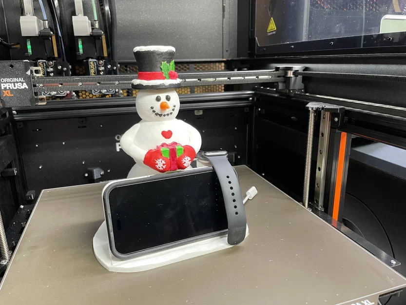 Đế Sạc Magsafe Hình Người Tuyết - Image 3