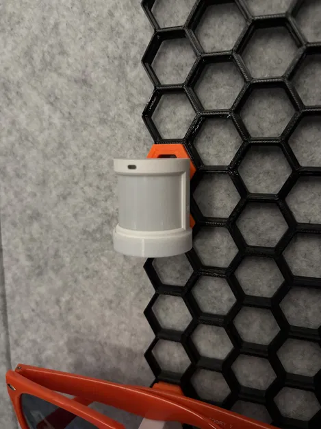 HSW - Đế Gắn Cảm Biến Chuyển Động Aqara Cho Tường Lưới Tổ Ong - Image 1