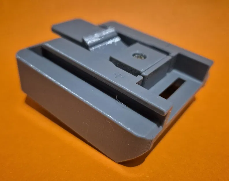 Adapter Pin Skil PWRCORE 20 sang Dụng Cụ Ozito - Image 1