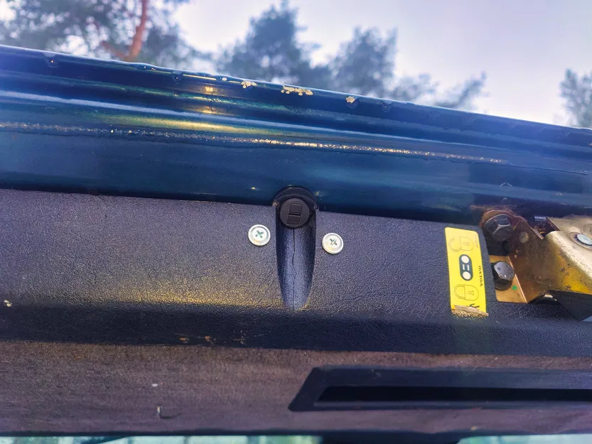 Phụ Tùng Sửa Chữa Cốp Sau Xe Volvo 940 - Image 3