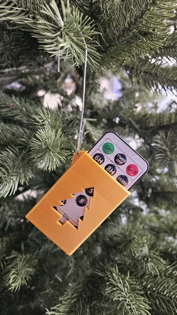 Chỗ Cất Remote Đèn LED Cho Cây Thông Noel - Image 1
