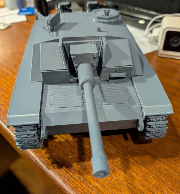 Mô hình StuG III Tỉ lệ 1/20 - Image 2