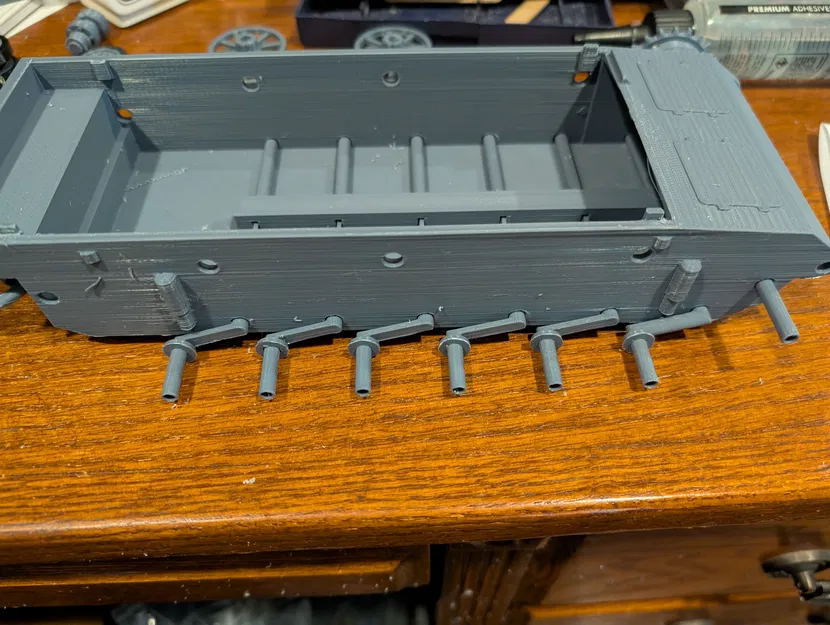 Mô hình StuG III Tỉ lệ 1/20 - Image 6