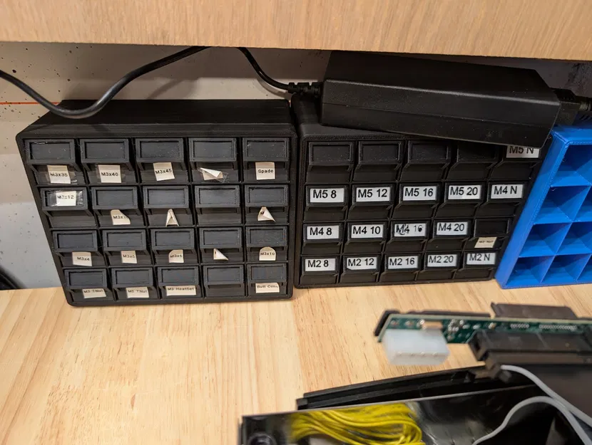 Nhãn dán cho Hộp đựng ốc vít nhỏ của Yell - Image 1