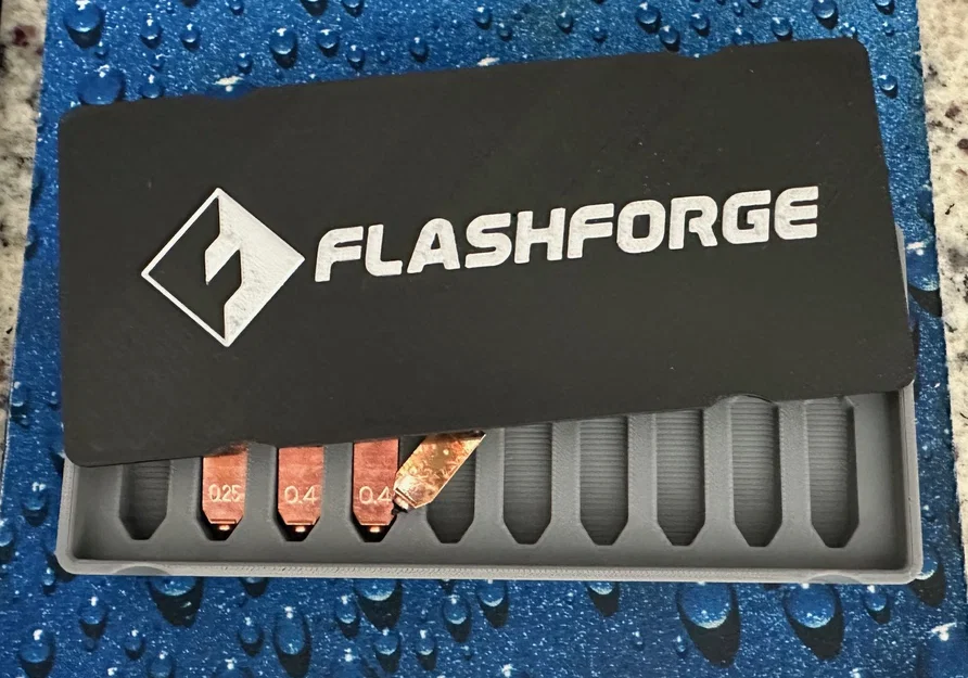 Hộp Đựng Đầu In Flashforge AD5X REMIX Có Tay Nắm và Logo!!! - Image 1