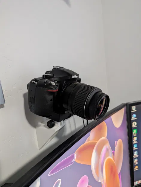 Giá Treo Tường Quick Release Cho Máy Ảnh - Image 1