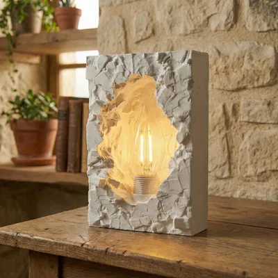 The Cavern Monolith: Đèn Đá Sơn Mặt Brutalist