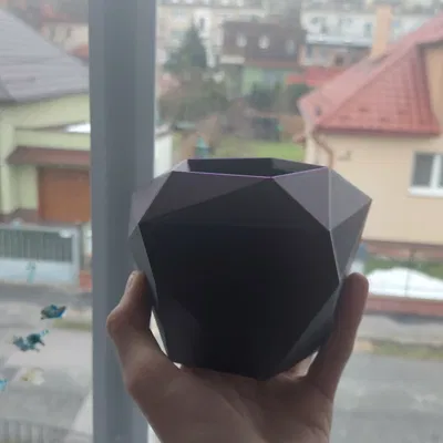 Cái bình không thể tự luồn xuyên