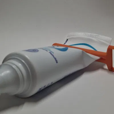 Dụng cụ bóp tuýp kem đánh răng V2 Đơn Giản
