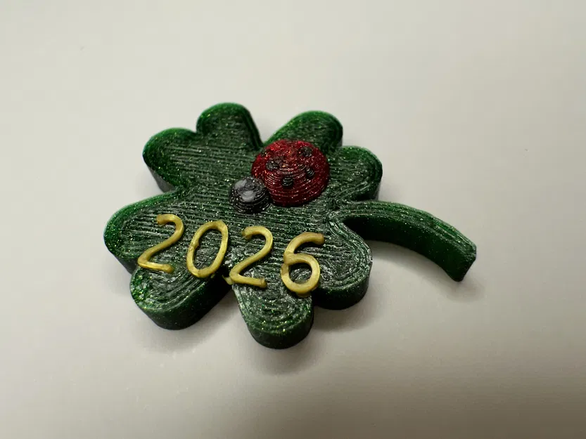 Bùa May Mắn Hình Ladybug - Lá May Mắn/Cỏ Ba Lá 2026 - Image 1