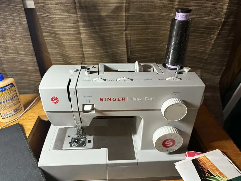 Bộ chuyển đổi chỉ thêu cho máy Singer heavy duty - Image 1