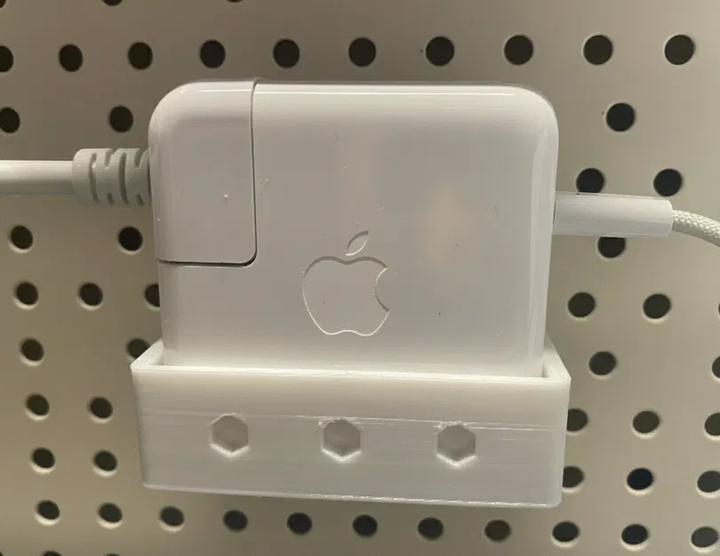 Kệ giữ sạc MacBook 70W cho Bảng Pegboard - Image 1