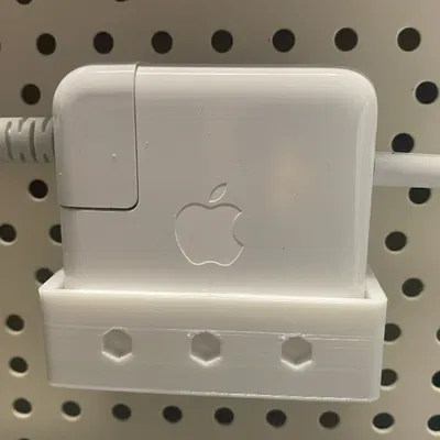 Kệ giữ sạc MacBook 70W cho Bảng Pegboard