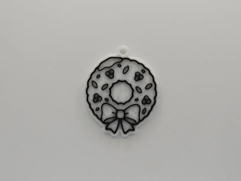 Móc Khóa Vòng Hoa Giáng Sinh Lốp Xe Độc Đáo - Image 1