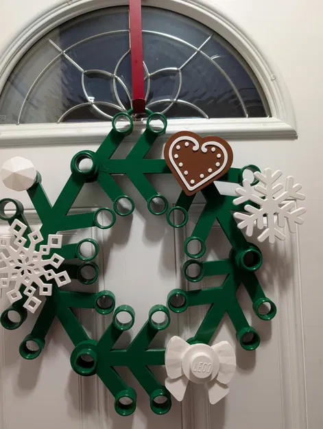 Bánh Gừng Hình Trái Tim Với Kem Trắng Cho Vòng Hoa Lego Khổng Lồ - Image 2