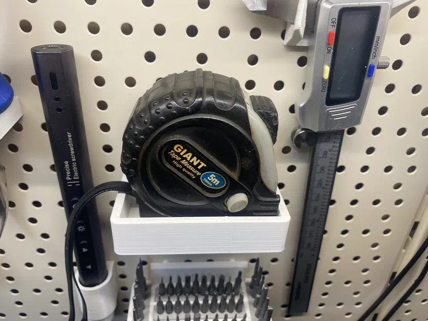 Khay Pegboard Đựng Thước Dây - Image 1