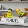 Peanuts Lucy và Charlie Brown Cùng Trái Bóng - Thumbnail 1