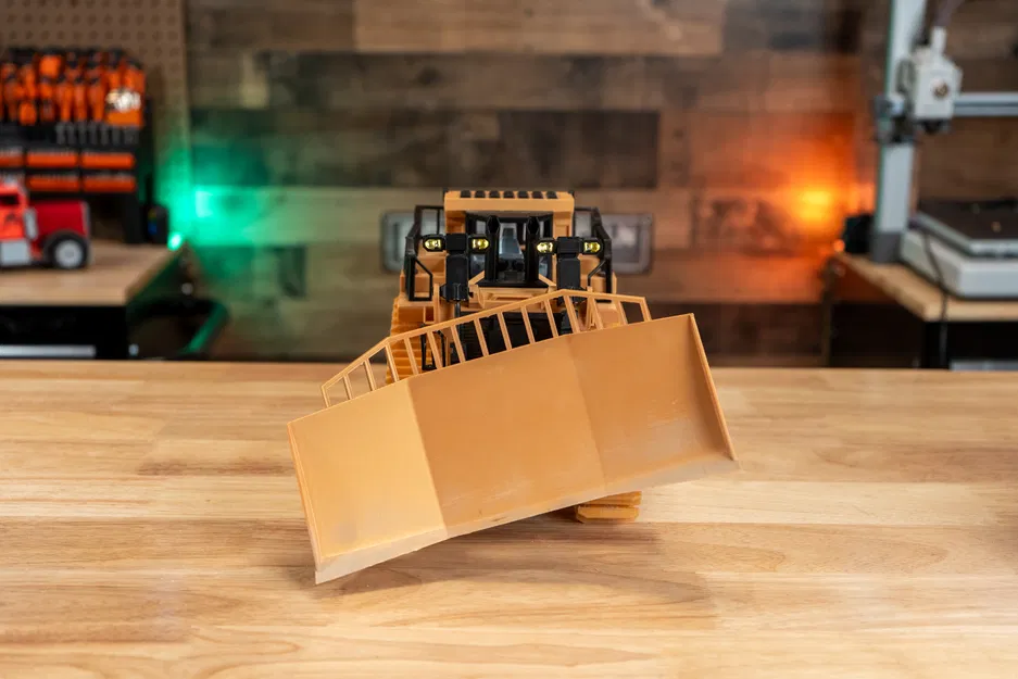 Xe Ủi Điều Khiển Từ Xa - Tự Làm - Image 3