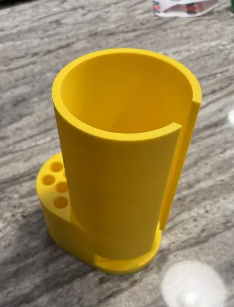 Chỗ Cắm Nắp và Ống Hút Cỡ Vừa Yeti - Image 1