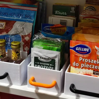 Hộp Đựng Gói Gia Vị Nhà Bếp Module (70–130 mm) Có Vách Ngăn & Tay Cầm