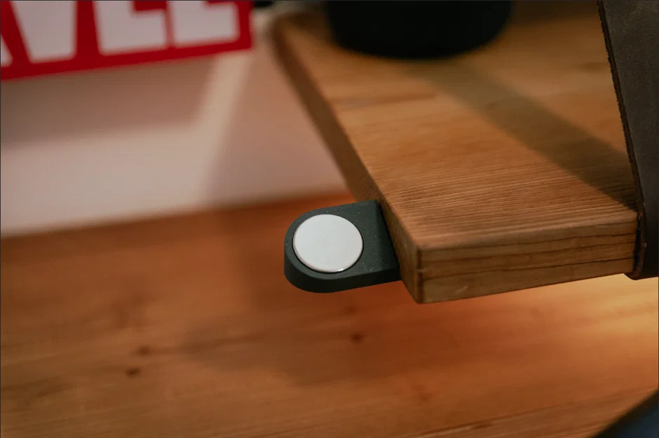 Kệ Để Bàn Apple Watch - Image 1