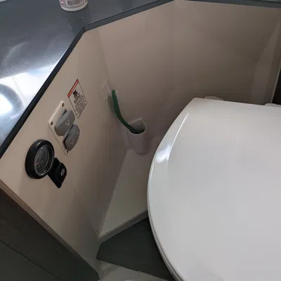 Giá đỡ cọ toilet/cọ rửa chén cho thuyền/caravan