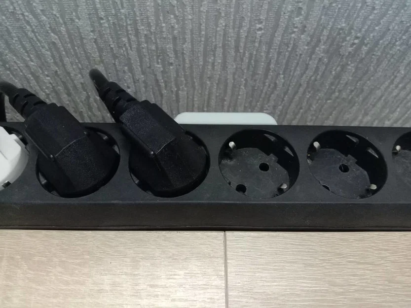 Giá Đỡ Ổ Cắm Điện - Image 1