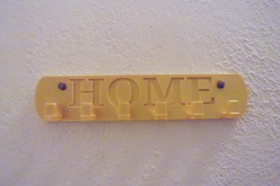 Móc Treo Chìa Khóa Chữ HOME - Image 1