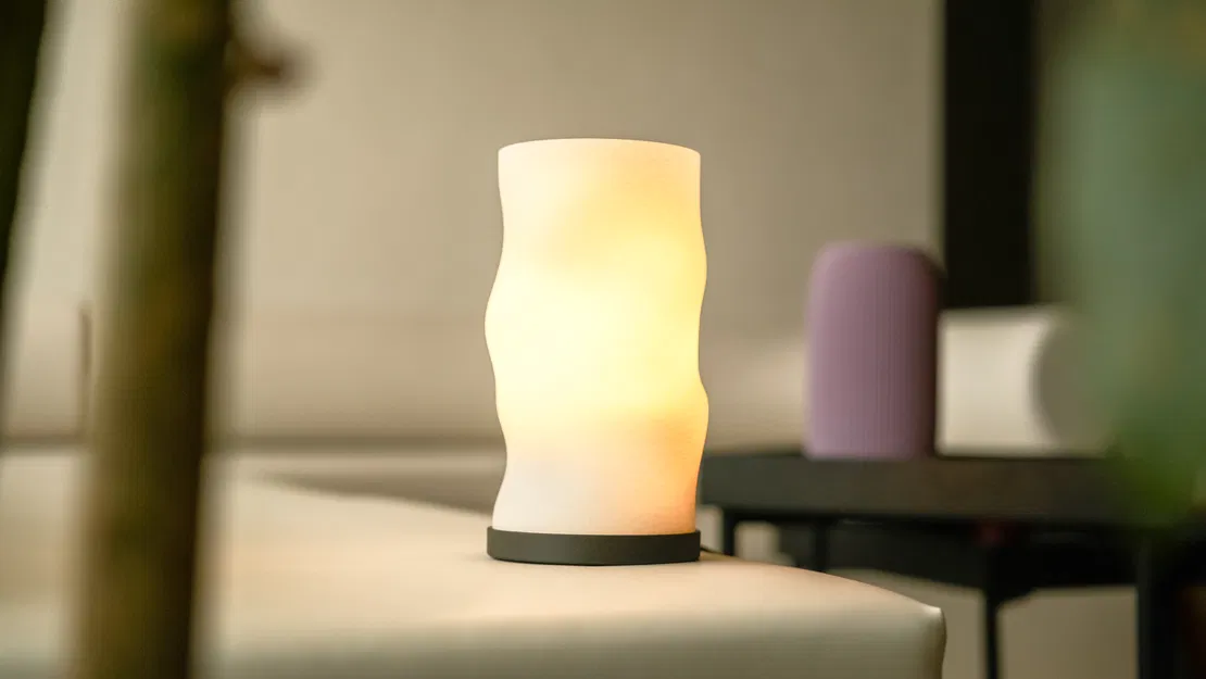 Đèn hiện đại với chao đèn có thể thay thế - Image 3