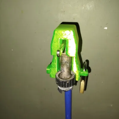 Khóa Vòi Nước Ngoài Trời