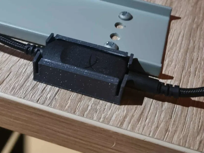 Giá đỡ SoundCard HyperX Cloud III - Image 1