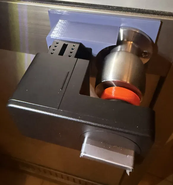 Tấm Gắn Núm Cửa Switchbot Lock Cho Tủ Quần Áo - Image 1