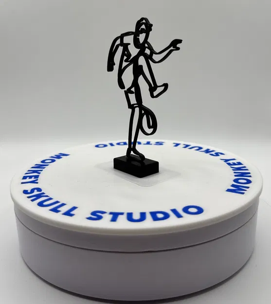 Tác phẩm điêu khắc nghệ thuật đường nét cầu thủ bóng đá - Image 7