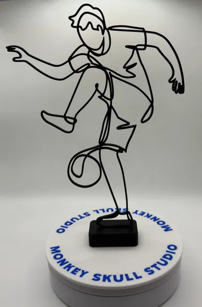 Tác phẩm điêu khắc nghệ thuật đường nét cầu thủ bóng đá - Image 8