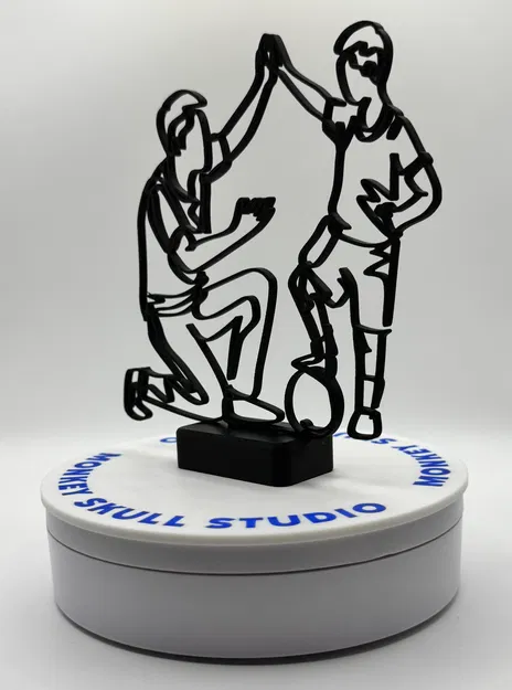 Tượng điêu khắc Line Art Người cha và Con trai Cùng Chơi Bóng Đá - Image 5