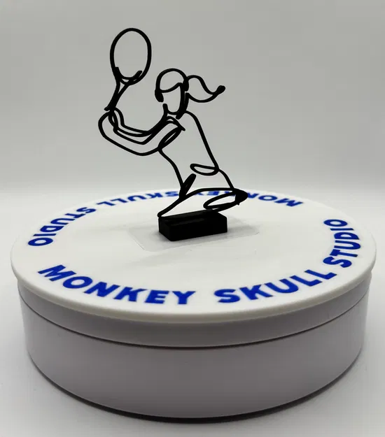 Tượng Line Art Cô Gái Chơi Tennis - Image 8