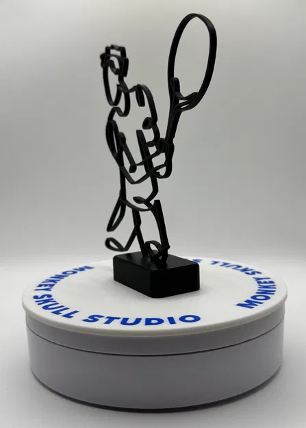 Tượng Nghệ Thuật Đường Nét Nam Vận Động Viên Quần Vợt - Image 3