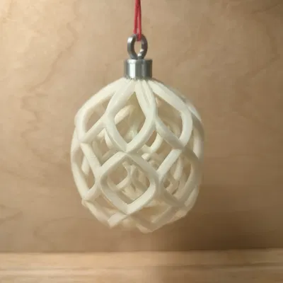 Chuông Giáng Sinh Hai Lớp Sóng Wavy Double-layered Christmas Bauble