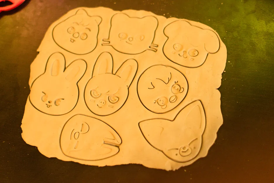 Khuôn Cắt Bánh Quy SKZOO Cho Các Thành Viên Stray Kids - Image 3