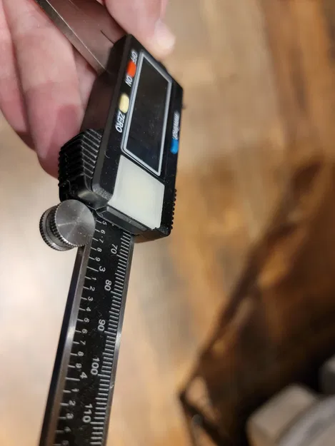 Nắp Pin Thước Kẹp - Image 3