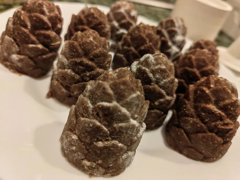 Khuôn Làm Bánh Tổ Ong Hình Quả Thông - Bánh Giáng Sinh Không Cần Lò - Image 1