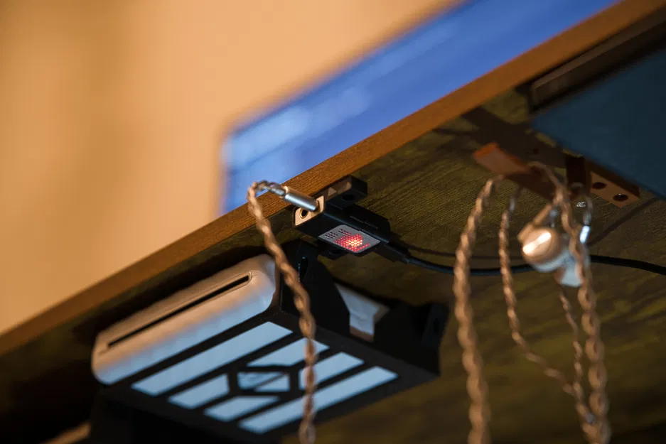 Giá đỡ Moondrop Dawn Pro Dưới Bàn - Image 1