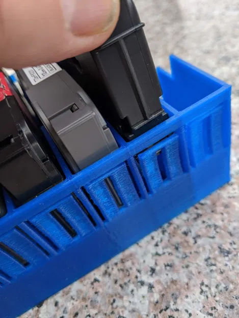 Hộp Đựng Băng Nhãn Brother P-Touch TZ TZe - Image 3