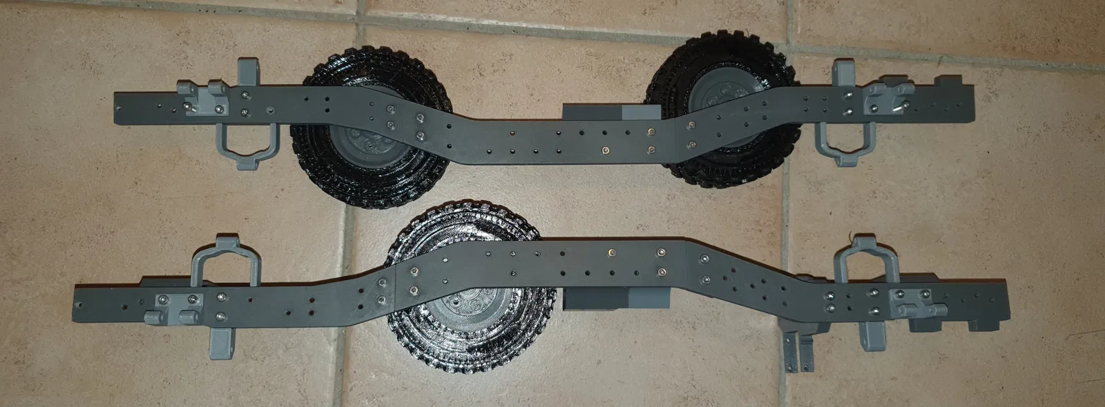 KHUNG SƯỜN UNIMOG RC (model U5023 - 2014) Tỉ lệ 1/10 (XE RC / TẢI RC) - Image 14