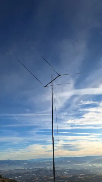 Anten Yagi Di Động 2 Phần Tử SaVVy 20-2m - Image 1