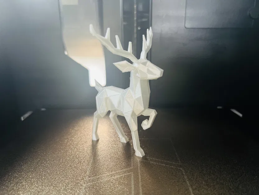 Tuần Lộc Low-Poly - Image 1