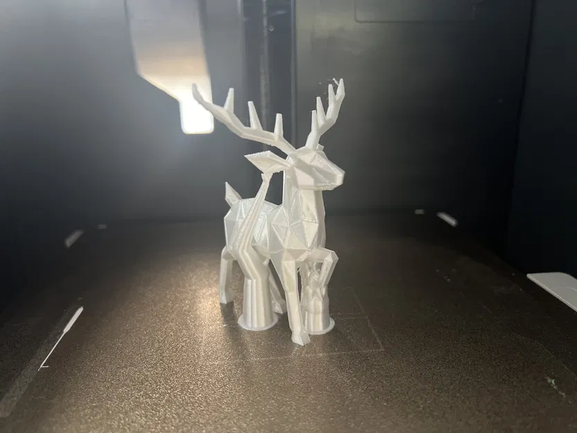 Tuần Lộc Low-Poly - Image 2