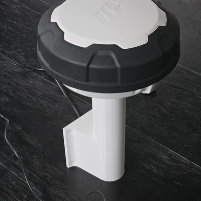 Giá đỡ anten Mammotion Luba RTK gắn tường kèm nắp chụp mùa đông