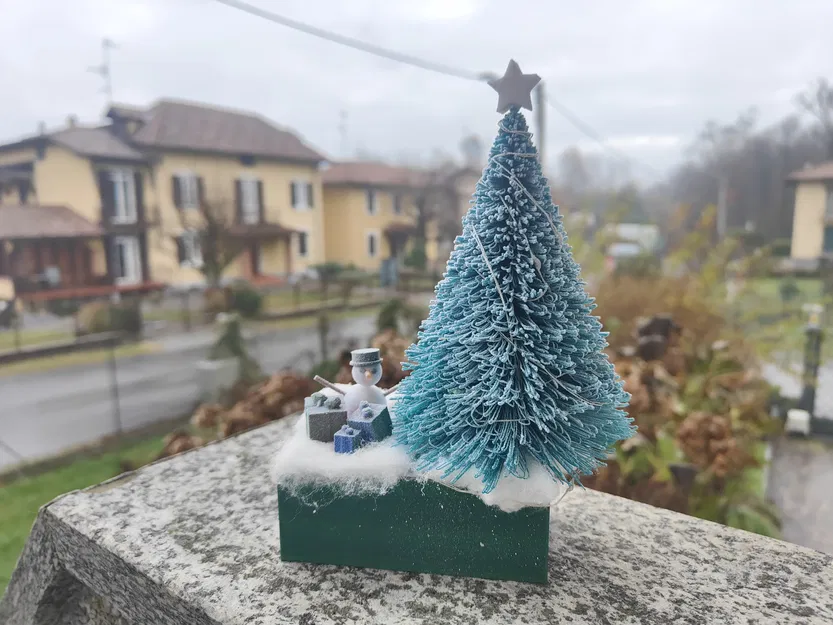 Cây thông Noel có đèn và người tuyết - Image 6