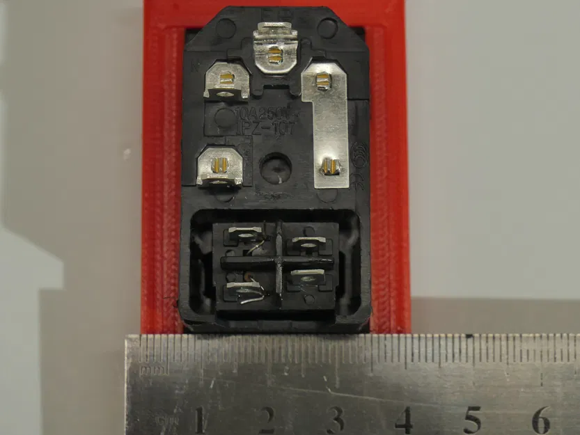 Khuôn Insert IEC320 C14 Clip-in bằng OpenSCAD - Image 5